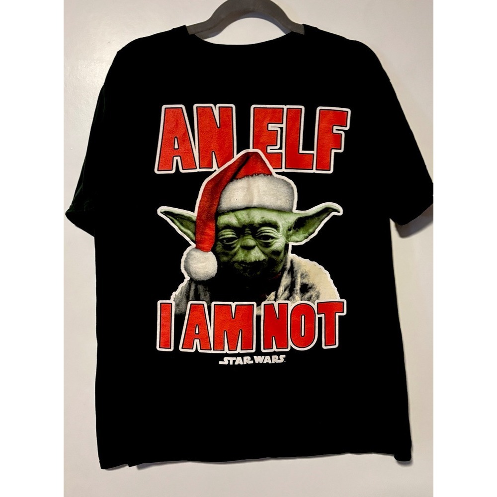 YODA Christmas 'An Elf I Am Not '  Tshirt Size Large STAR WARS Tag Black‎ Tee
